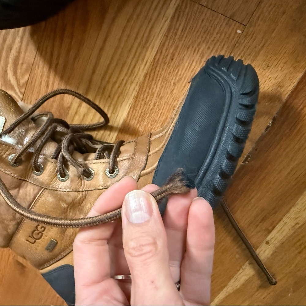 Ugg Adirondack Boots - Picture 6 of 6